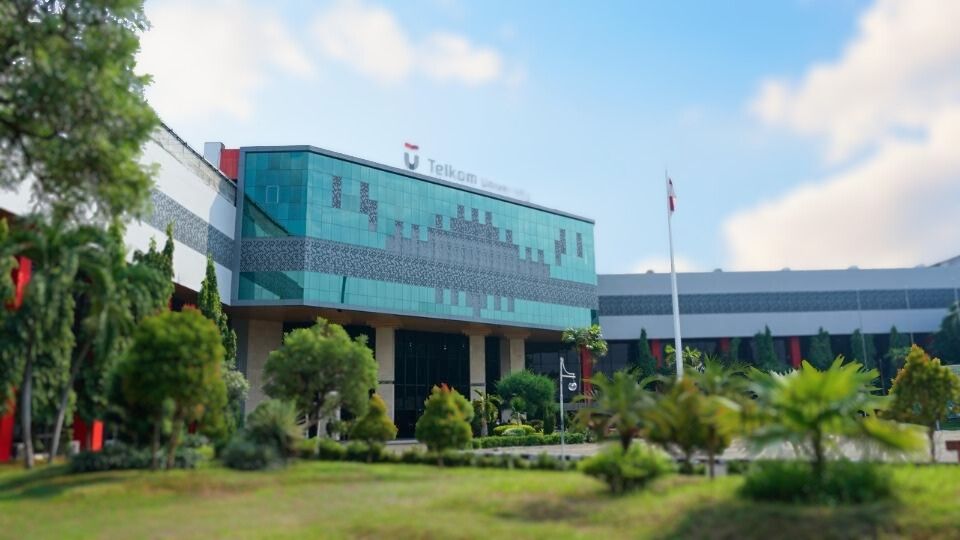 Gedung Telkom University Surabaya